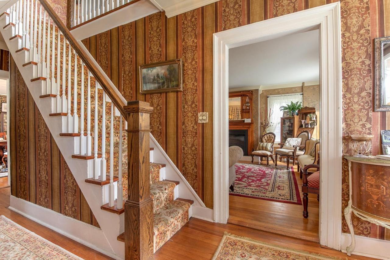 Van Winkle Inn Greenville Ngoại thất bức ảnh